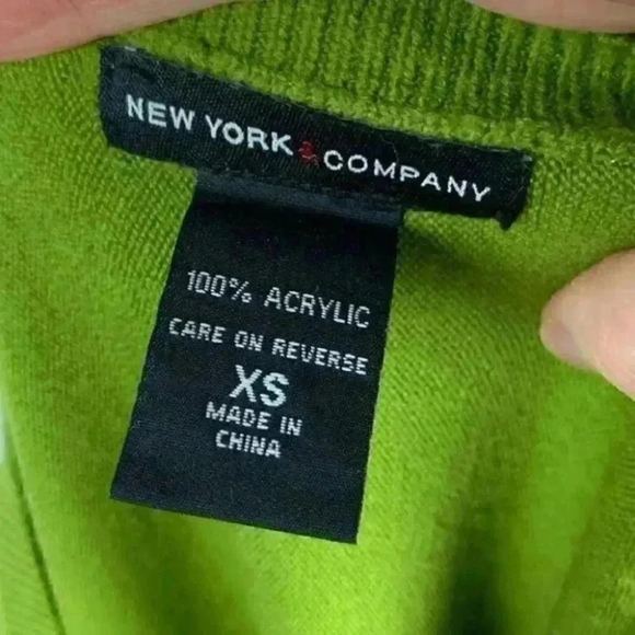 New York and Co sweater size XS Green V-neck Dolan - Picture 10 of 12